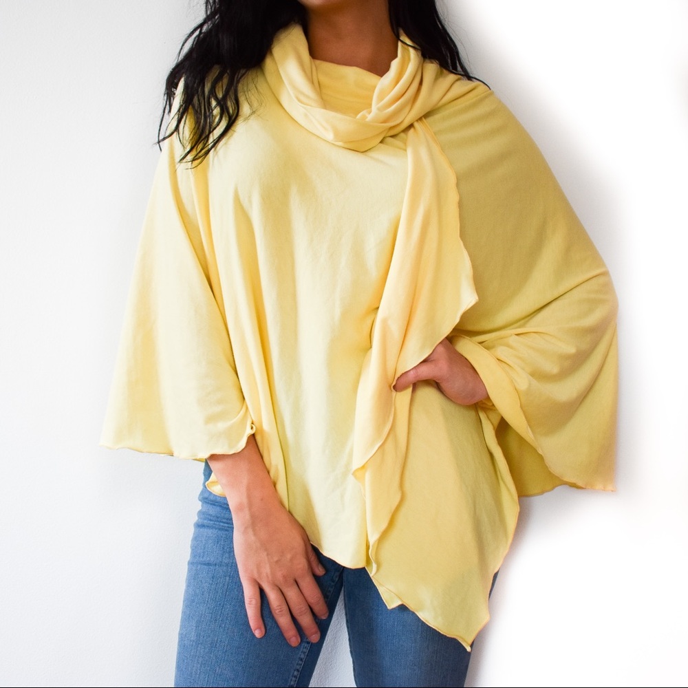 🌟 Women’s Yellow Pullover Poncho 🌟